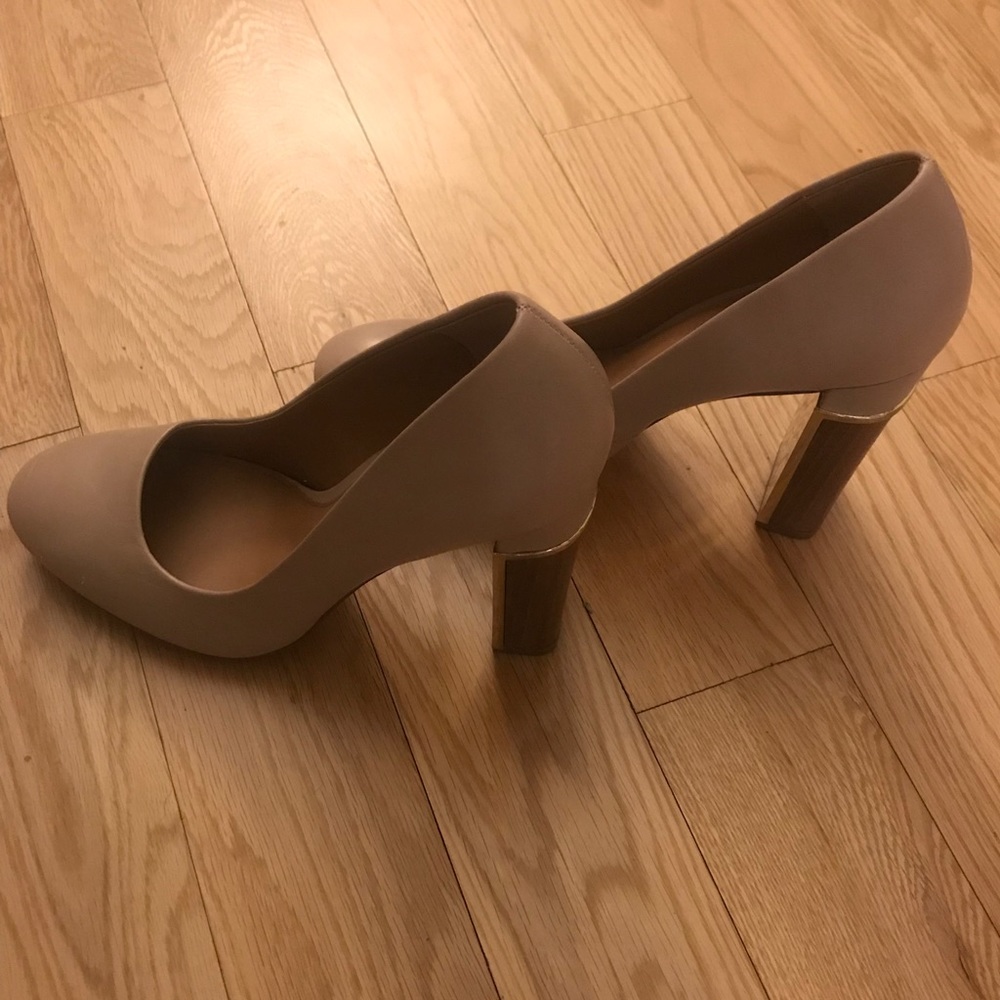 Calvin Klein heels like new!
